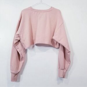 Aritzia TNA Cozy Fleece Perfect Cropped Sweatshirt
|Light Pink Woman’s Medium|